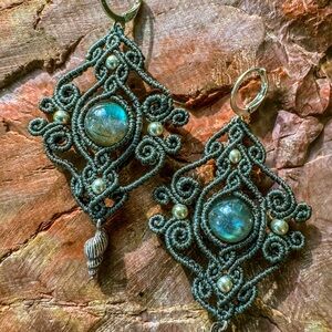 Elegant HQ Labradorite Galaxy Flash Macrame Mermaid Earrings